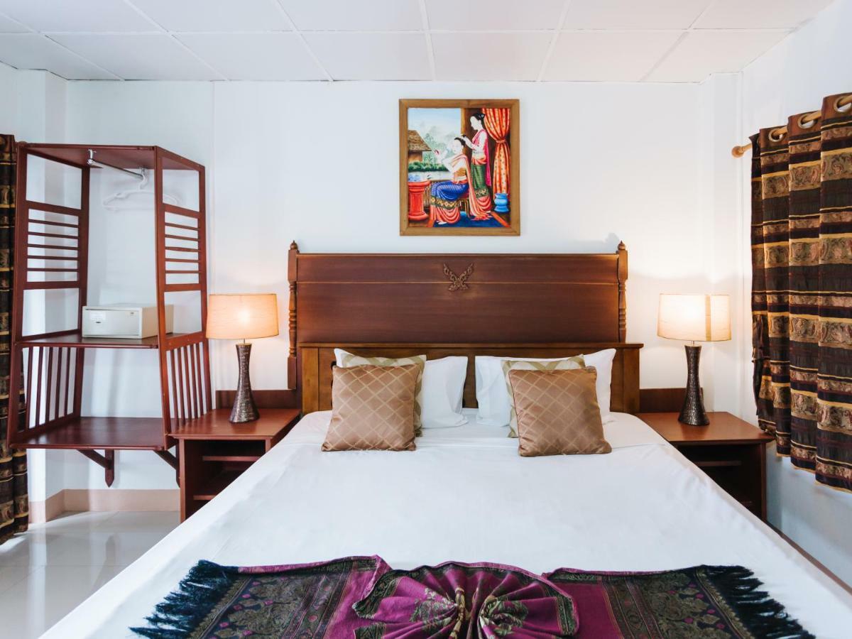 Rendezvous Oldtown Chiangmai Hotel Chiang Mai Bagian luar foto