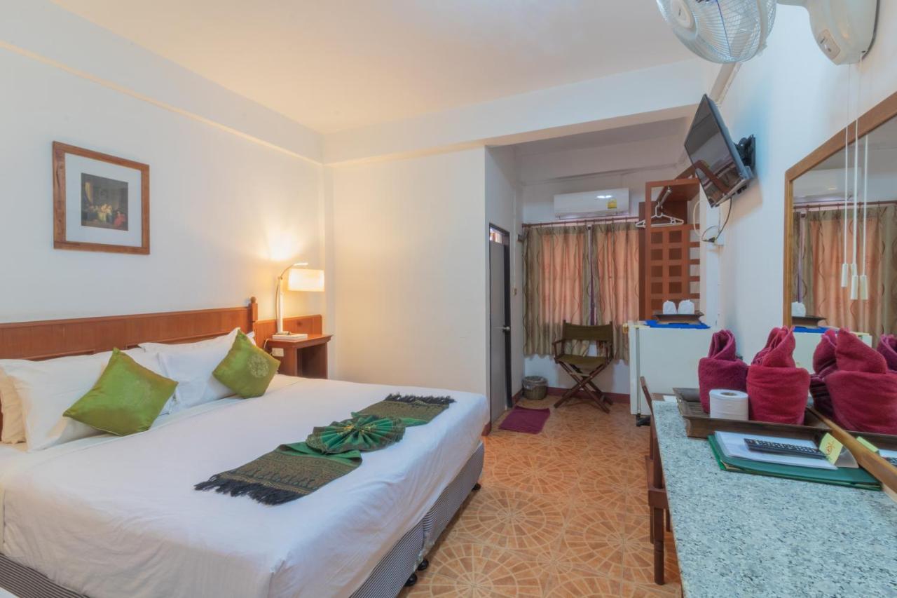Rendezvous Oldtown Chiangmai Hotel Chiang Mai Bagian luar foto