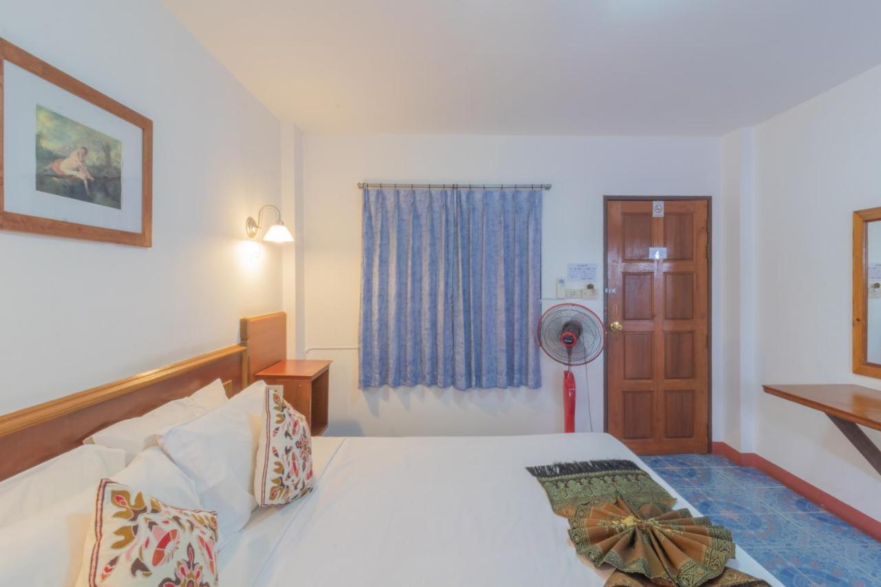 Rendezvous Oldtown Chiangmai Hotel Chiang Mai Bagian luar foto