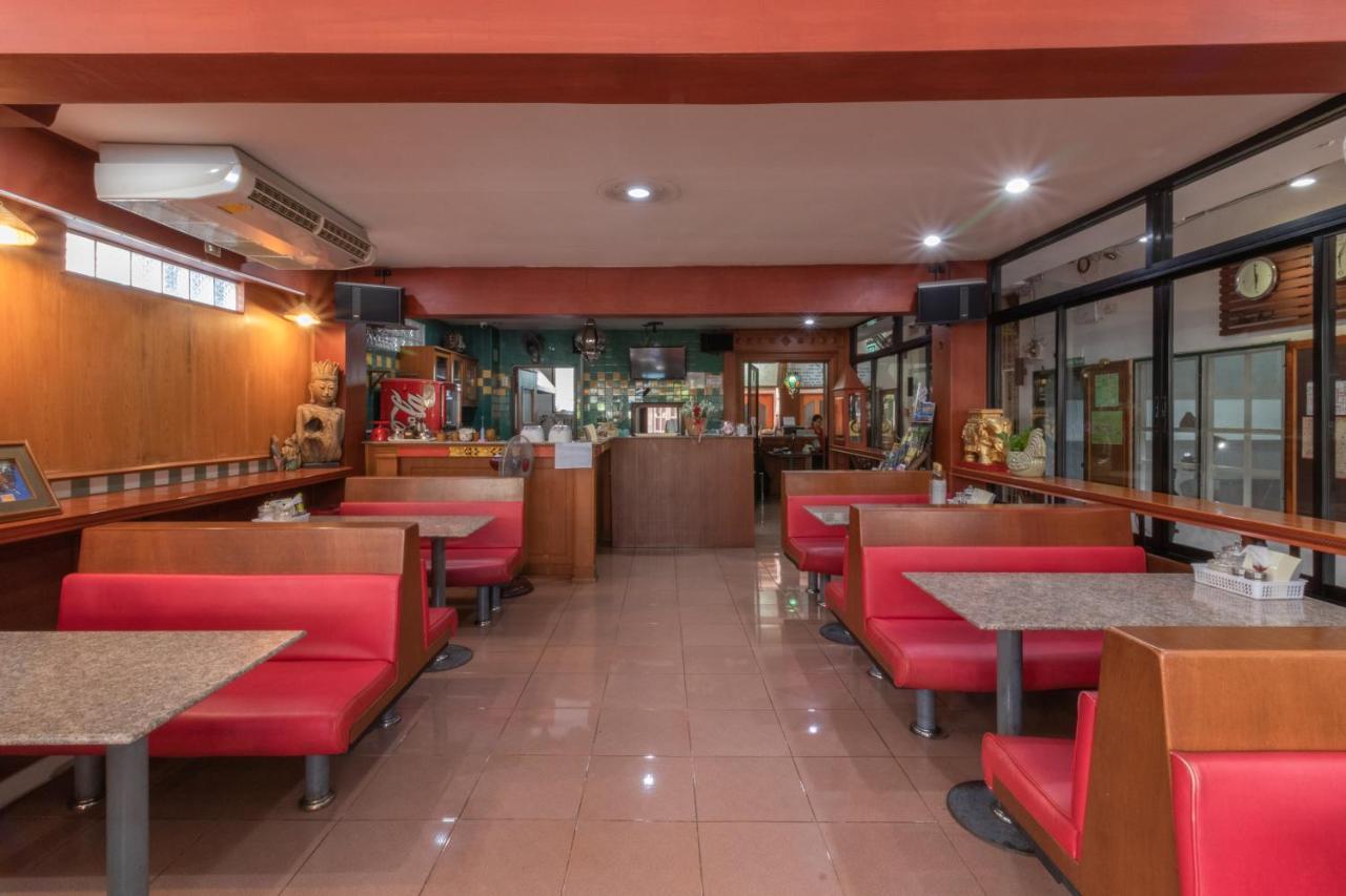 Rendezvous Oldtown Chiangmai Hotel Chiang Mai Bagian luar foto